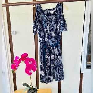 Chic Navy Floral Midi Dress